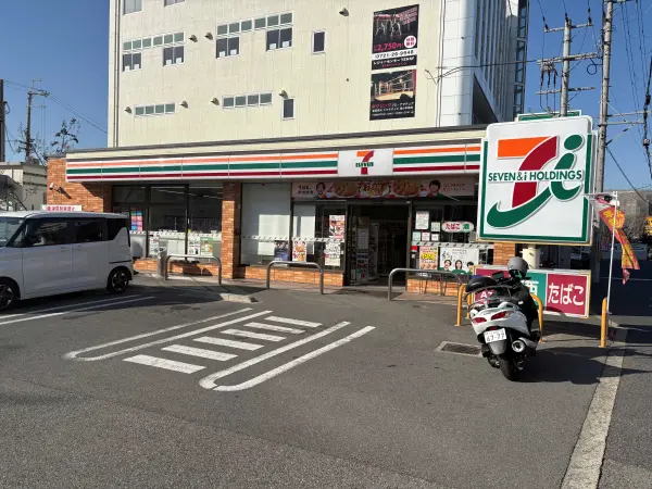 セブンイレブン河内長野本多町店　３３０ｍ