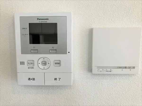 約１６．８帖のＬＤＫにはうれしい床暖房の設備もあるため、寒い時期でも足元から温まっていただけます。
