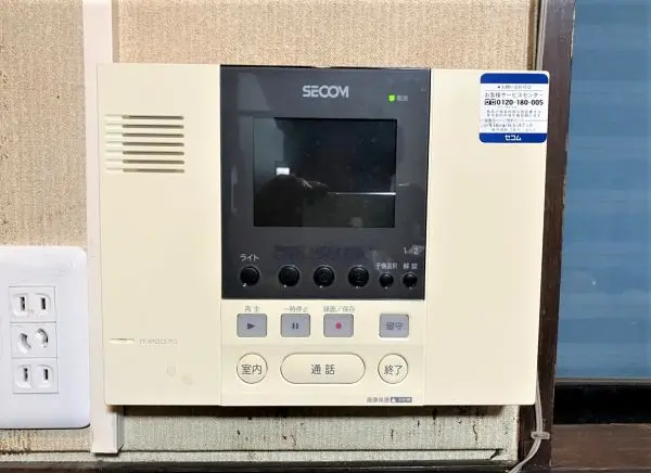 インターホン