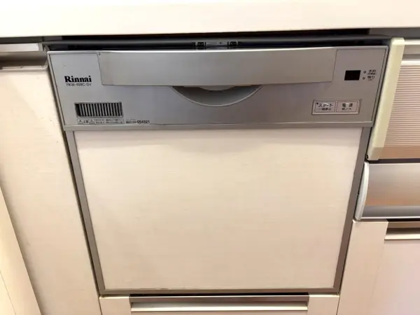 忙しい毎日に嬉しい食器洗乾燥機付きで、家事の時短と手間の軽減を叶えます。