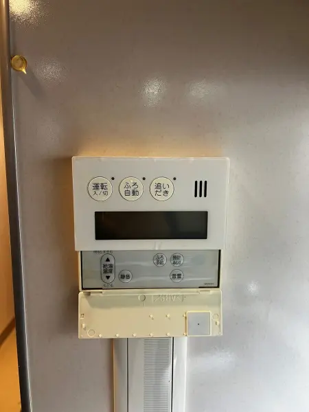 お風呂は自動湯張り機能と追い焚き機能付。