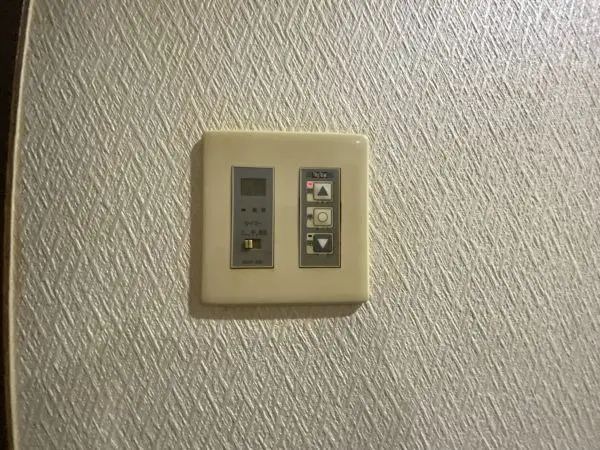 電動シャッター機能。タイマーがついており、開け閉めを楽にすることが出来ます。
