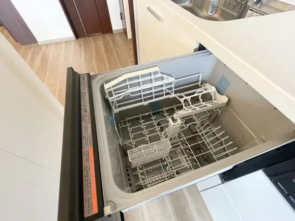 快適な暮らしをサポートしてくれる、食器洗乾燥機が搭載されています。