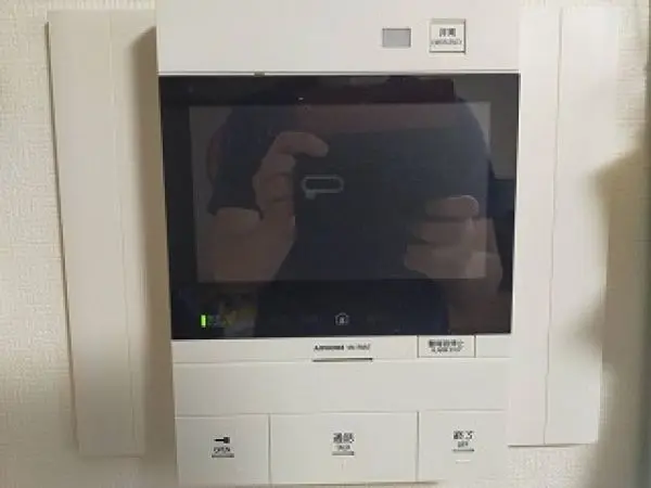 防犯面で安心のＴＶモニター式オートロック付です。その他設備等のご質問もお気軽にお問い合わせください。