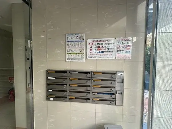 マンションポストです。