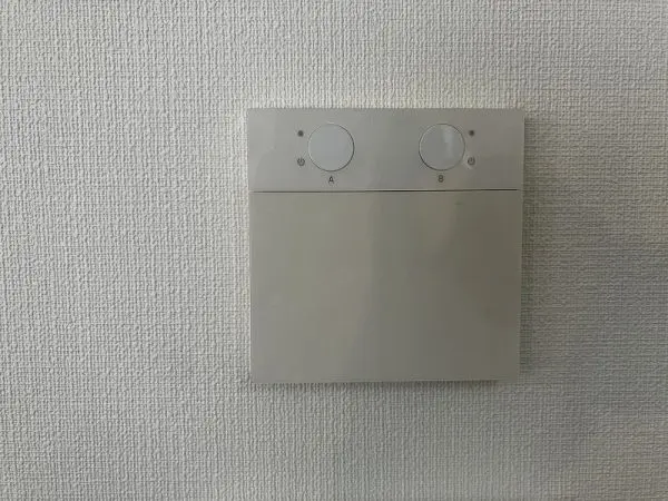 リビング・ダイニングにはうれしい床暖房の設備があります。冬は足元から温まることが出来ます。