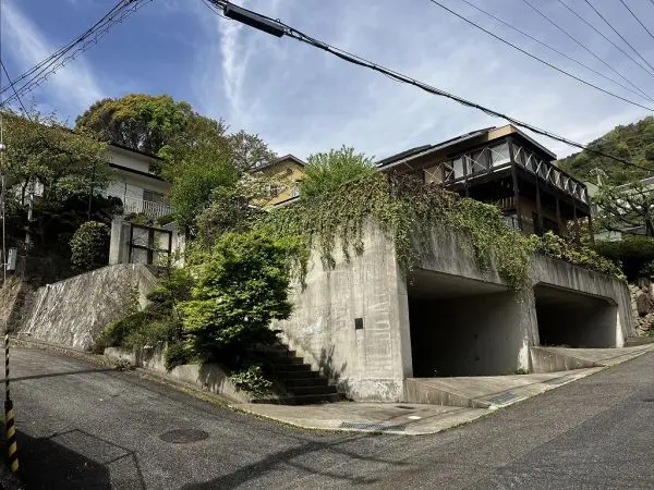 西宮市苦楽園四番町　中古戸建