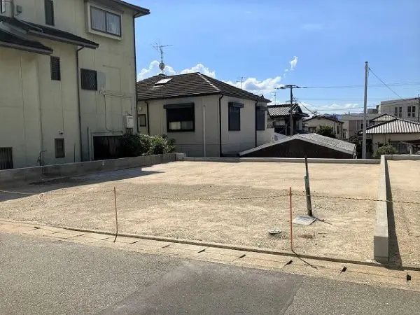 福岡市城南区長尾5丁目12番（2号地）
