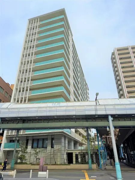 プレミスト四日市駅前 3階