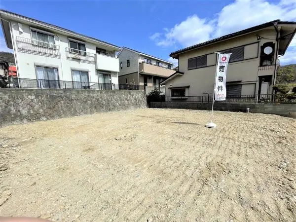 宝塚市中山五月台４丁目　土地