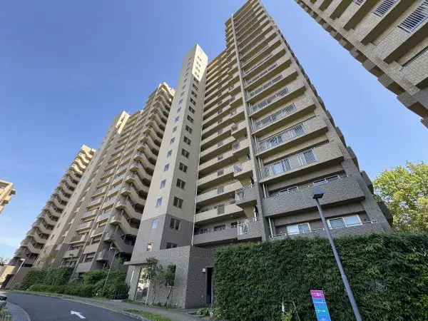 新千里桜ケ丘メゾンシティ参番館