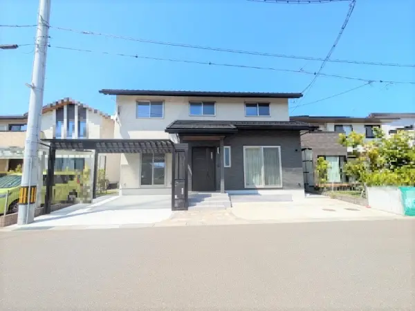 若林区なないろの里3丁目戸建