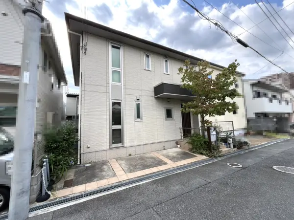 大阪府寝屋川市東香里園町