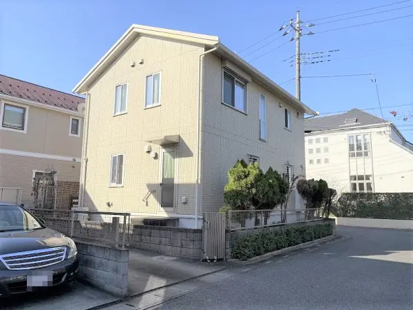 大和ハウス工業株式会社施工・軽量鉄骨造スレートぶき２階建