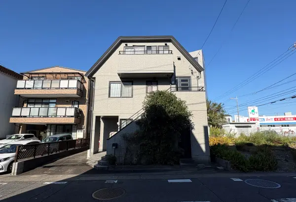 大和ハウス工業株式会社施工！2024年8月に屋根重ね葺工事を実施済です。