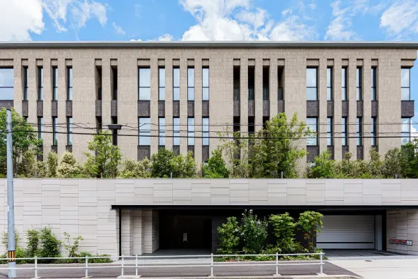 プレミスト南山