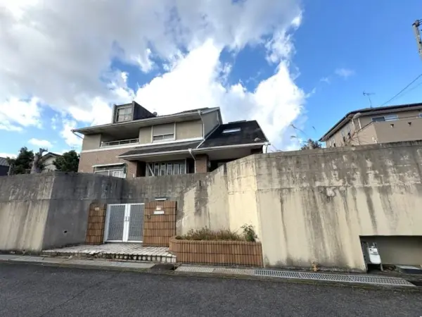 北葛城郡広陵町馬見北1丁目