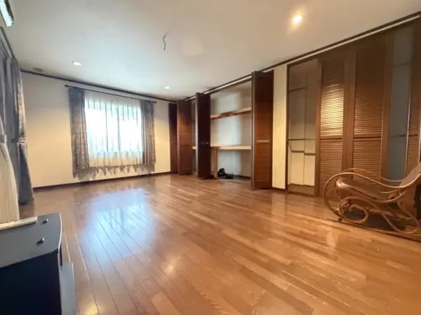 額田郡幸田町大字深溝字三角田28番