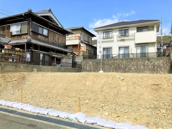 宝塚市中山五月台４丁目　土地