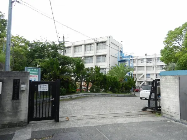 羽曳野市白鳥三丁目