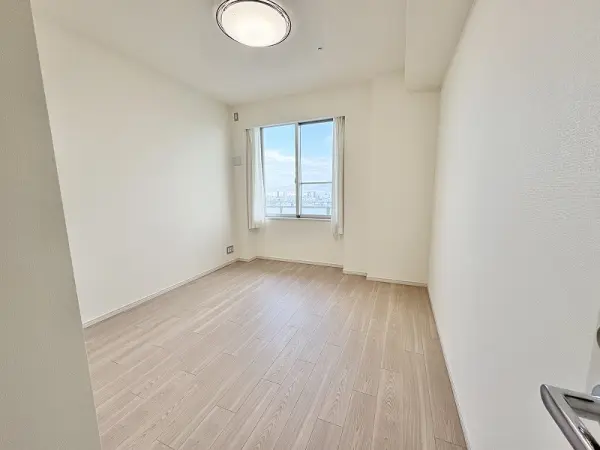 ルネッサなんばタワー