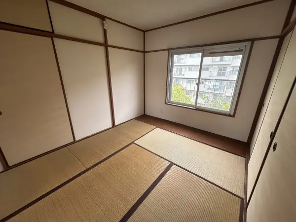 箕面如意谷住宅参号棟