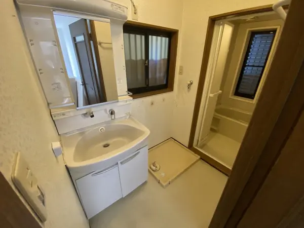 東大阪市上小阪三丁目9-4