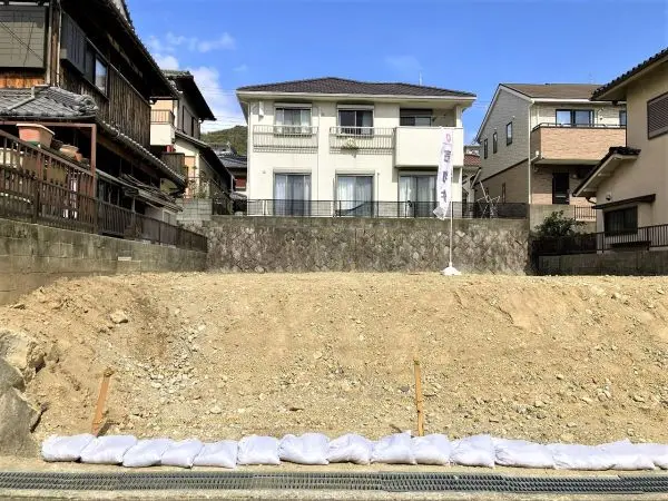 宝塚市中山五月台４丁目　土地
