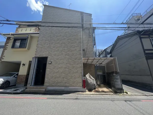 建築条件なし売土地！西・南・東の三方が道路に接しているため日当たり、通風良好な土地です。