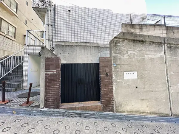 新宿区中落合1丁目　土地