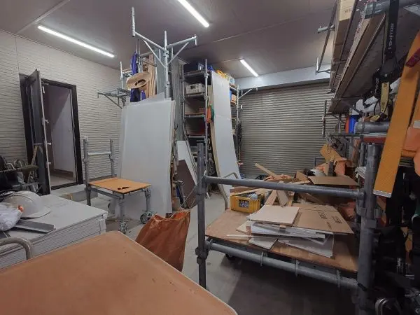 佐倉市石川　売事務所