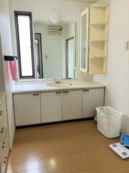 川西市緑台７丁目　戸建