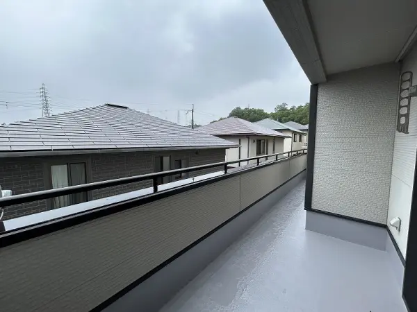 四條畷市さつきヶ丘１３番７号