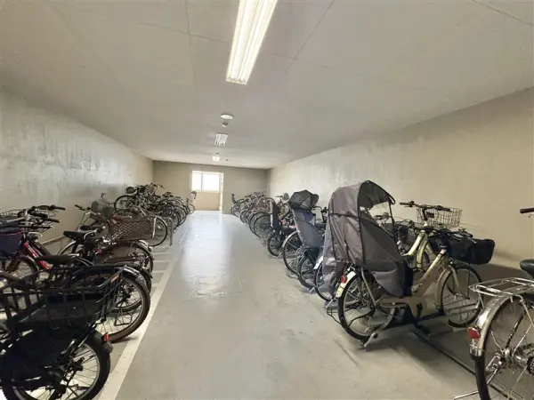 プレミスト徳重