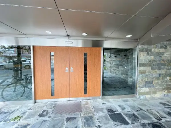 ピアッツァコート西大寺