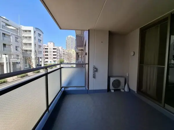 パティオス八番街