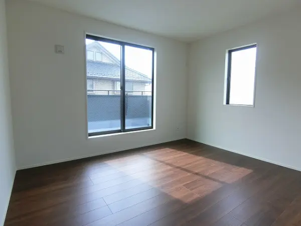 越谷市大字大道　新築戸建　全３棟