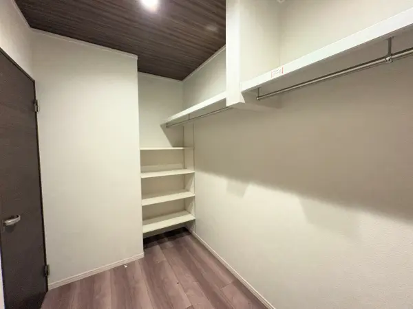 四日市市高花平五丁目　戸建