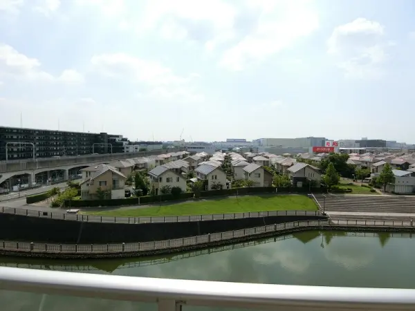 DグラフォートレイクタウンE館