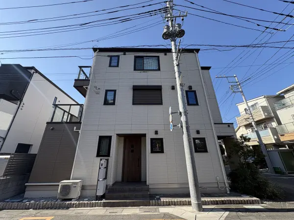 夏は涼しく冬は暖かい環境を確保するため高気密高断熱を採用しています。室内の温度を快適に保ちます。