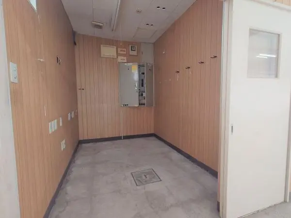 佐倉市石川　売事務所
