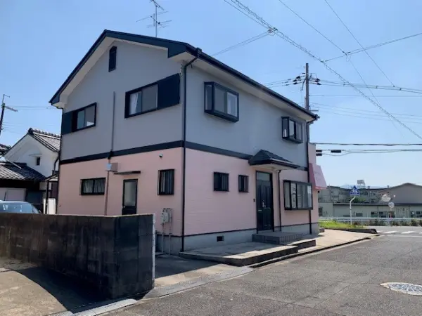 前面道路幅員は北側約5.5ｍ、南西側は広々約8.1ｍです。
お問い合わせお待ちしております。