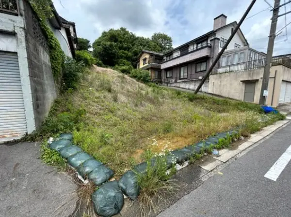 瀬戸市西松山町一丁目　土地