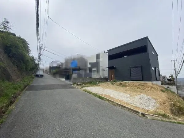 三木市志染町東自由が丘1丁目