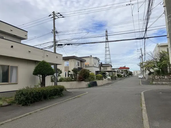 南東側道路