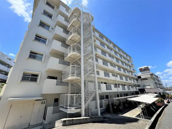 メゾンドール千里泉ヶ丘　弐番館
