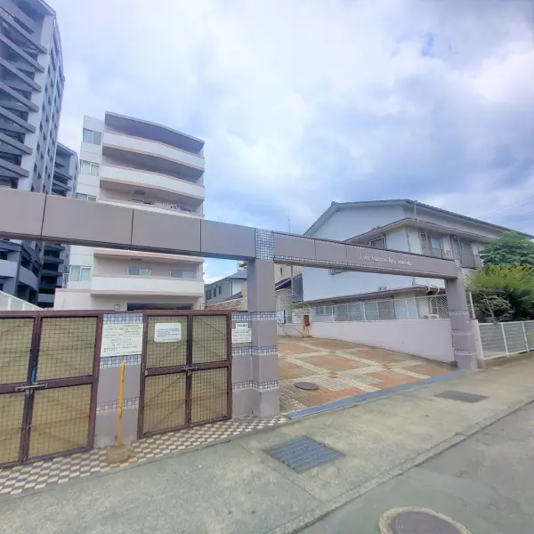 ロワールマンションロゼ吉塚