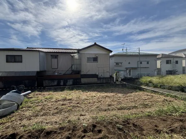 建物プランの自由度が高い更地。理想のマイホームのイメージを膨らませてください。