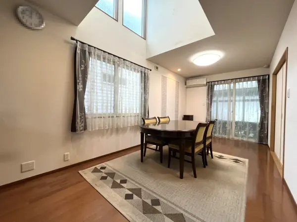 大阪府寝屋川市東香里園町