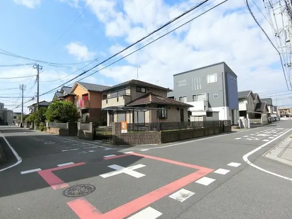 延床面積１０７.７４平米約３２.５坪、１階６７．２３平米・２階４０．５１平米